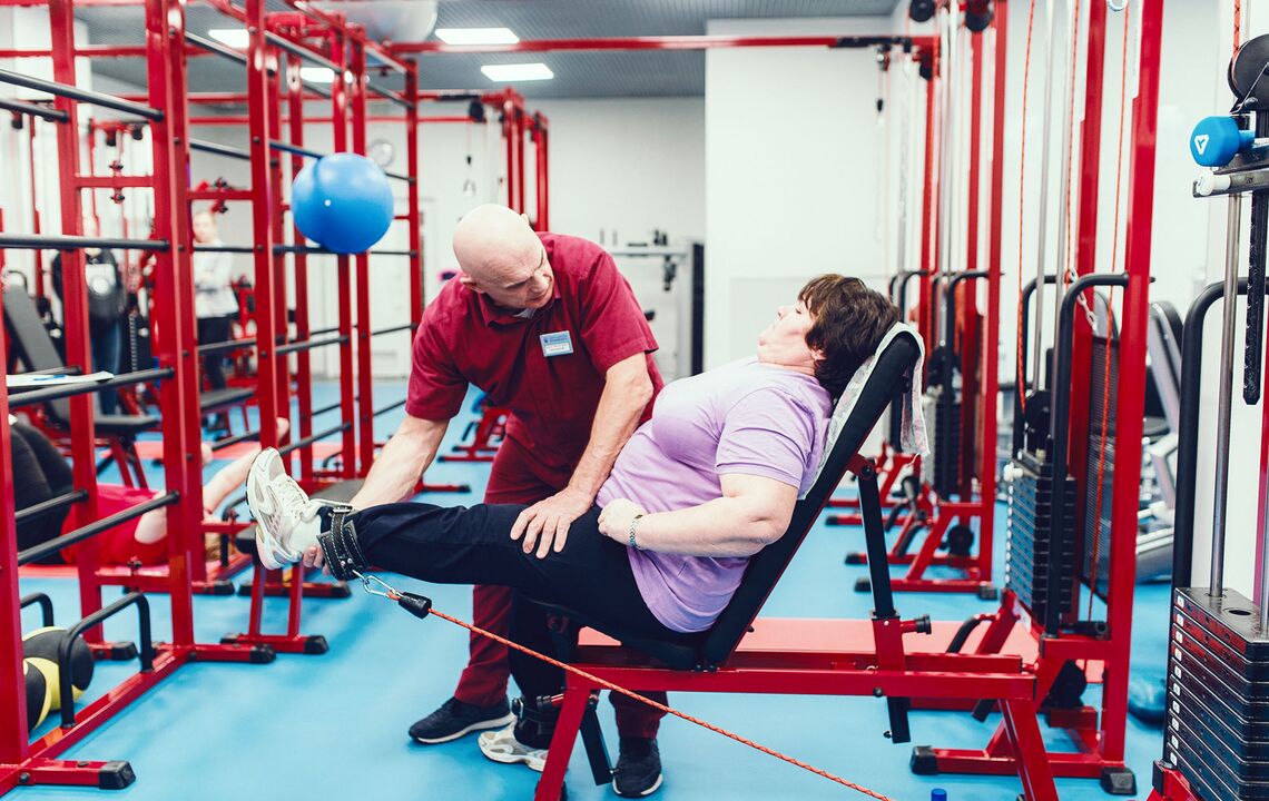 Exercises on the Simulator to treat gonarthrosis